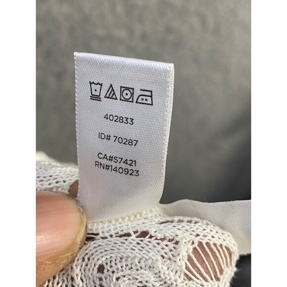 Loft Womens Blouse White Geometric Crochet Short Sleeve Scalloped Pullover M New - Picture 7 of 8